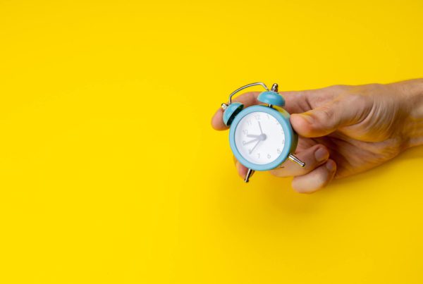 short-term-car-insurance-minature-clock