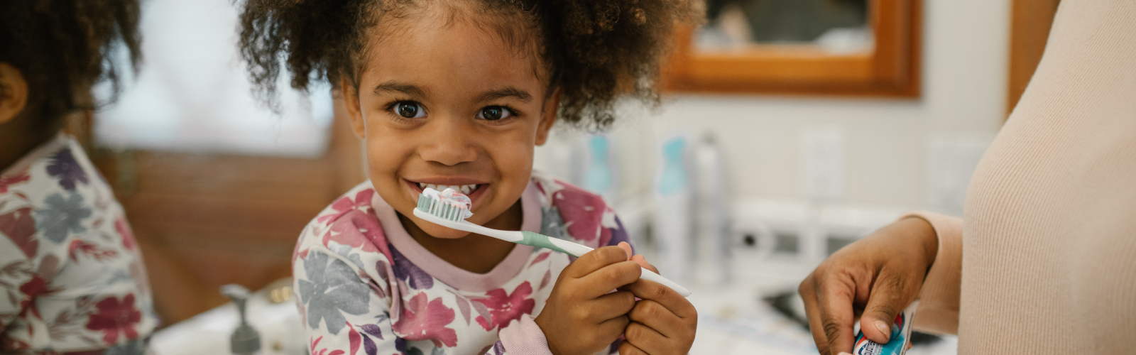 5 ways to brush your teeth the eco-friendly way