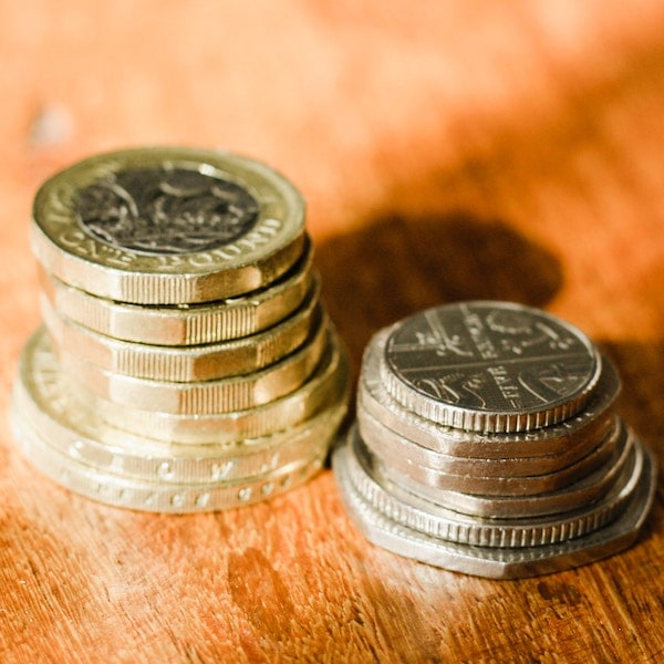 Is temporary van insurance tax deductible in the UK?